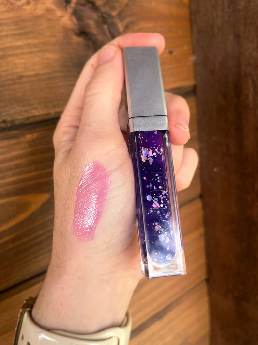 Mariana color changing lip gloss